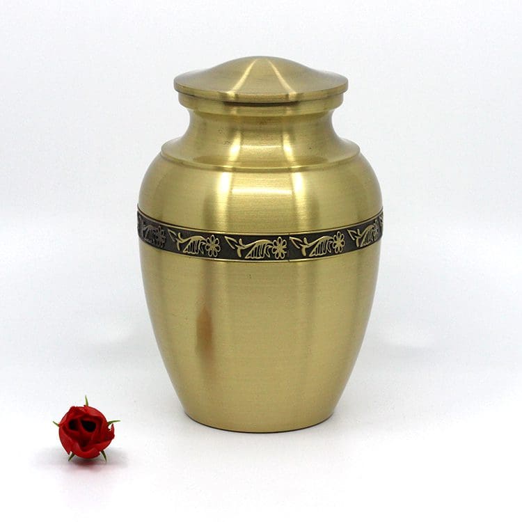 Keepsake | Gold with Leaf Detail